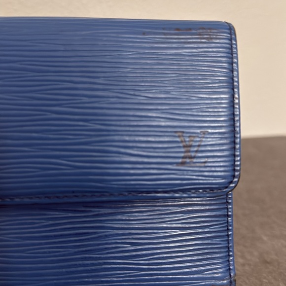 Preloved Louis Vuitton blue epi Sarah wallet - Picture 11 of 14